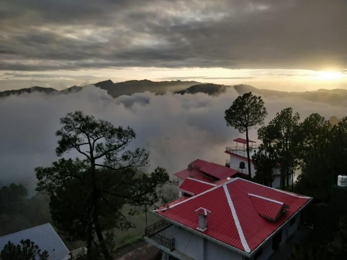 Hotel Le Halcyon , Kasauli Solan Exterior photo