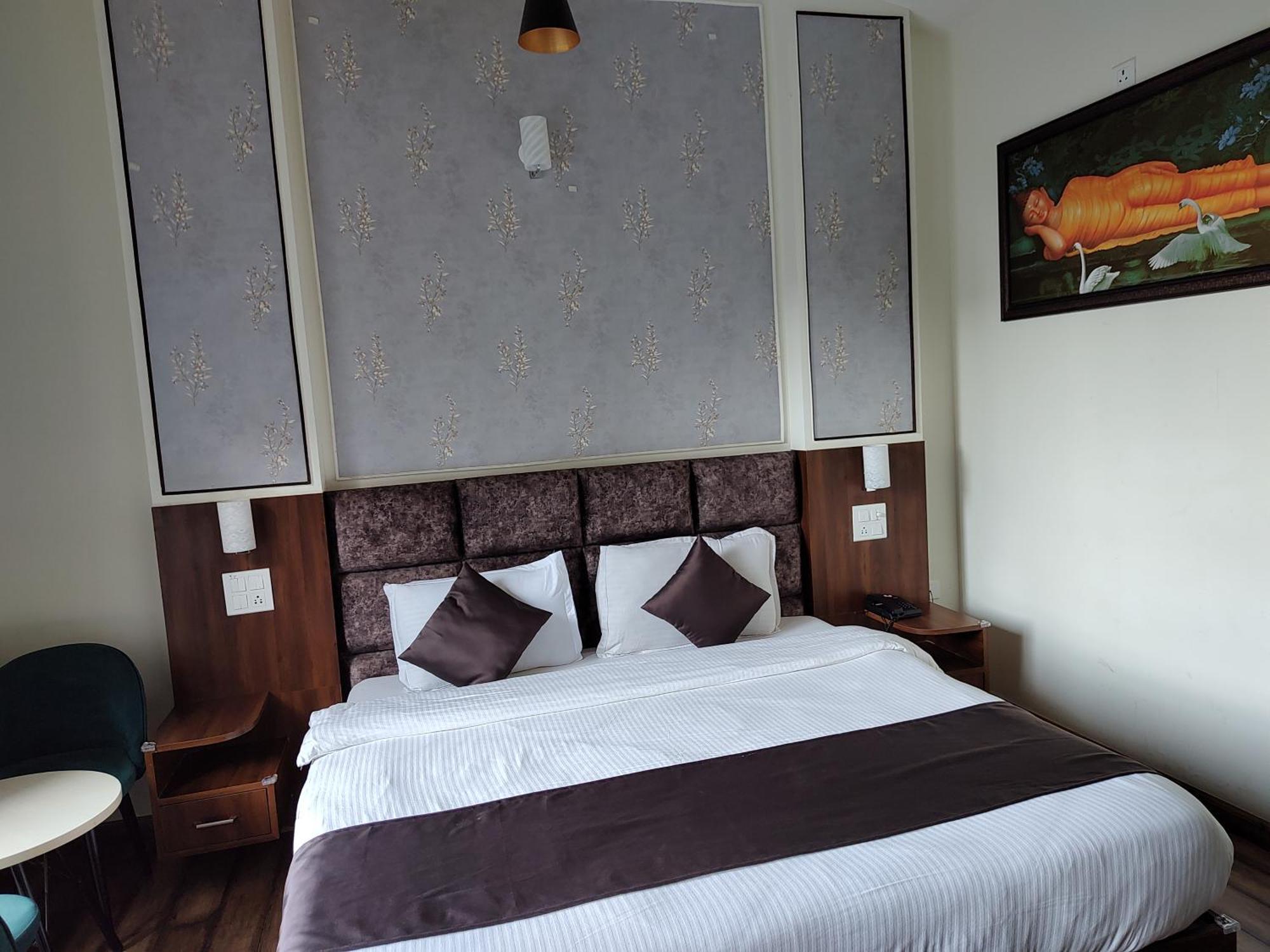 Hotel Le Halcyon , Kasauli Solan Exterior photo