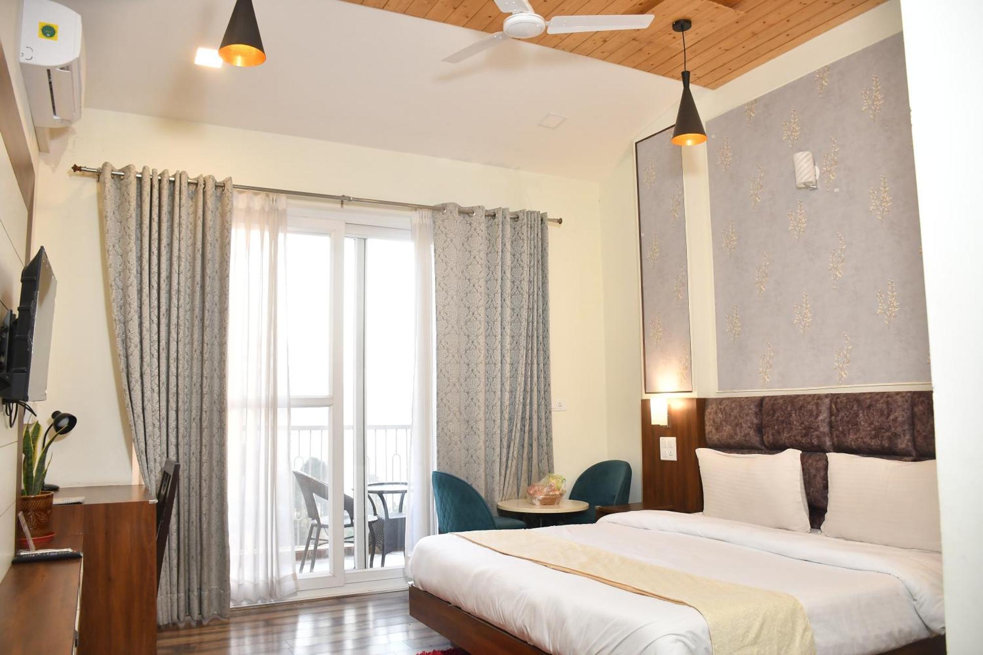 Hotel Le Halcyon , Kasauli Solan Exterior photo