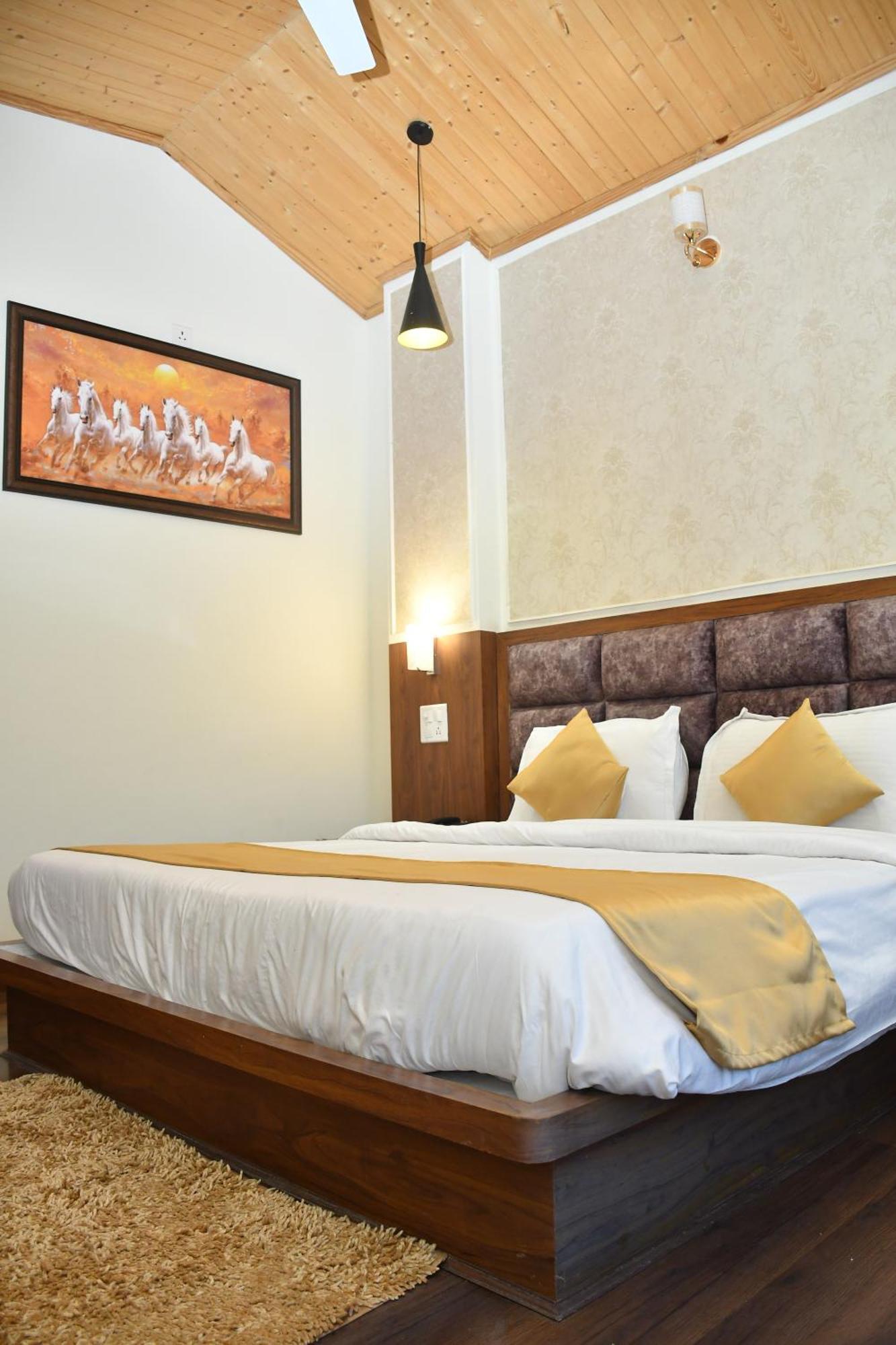 Hotel Le Halcyon , Kasauli Solan Exterior photo